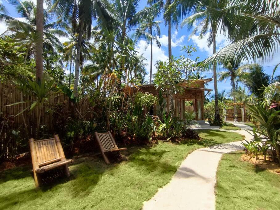 The Bamboo Houses - Tropical Garden & Empty Beach General Luna  Kültér fotó