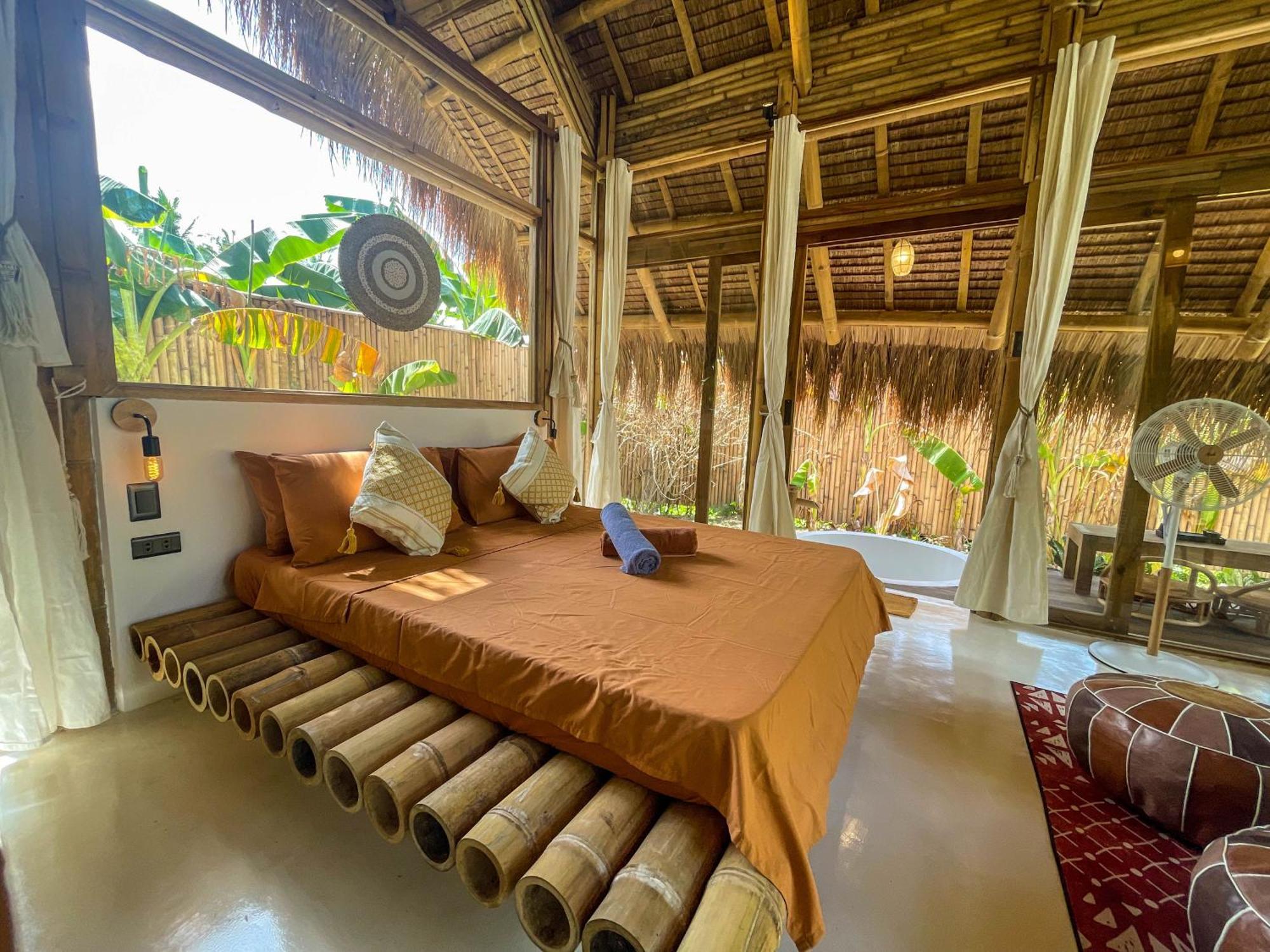 The Bamboo Houses - Tropical Garden & Empty Beach General Luna  Kültér fotó